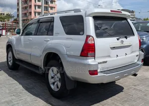 Toyota Hilux Surf 2006 Ivory