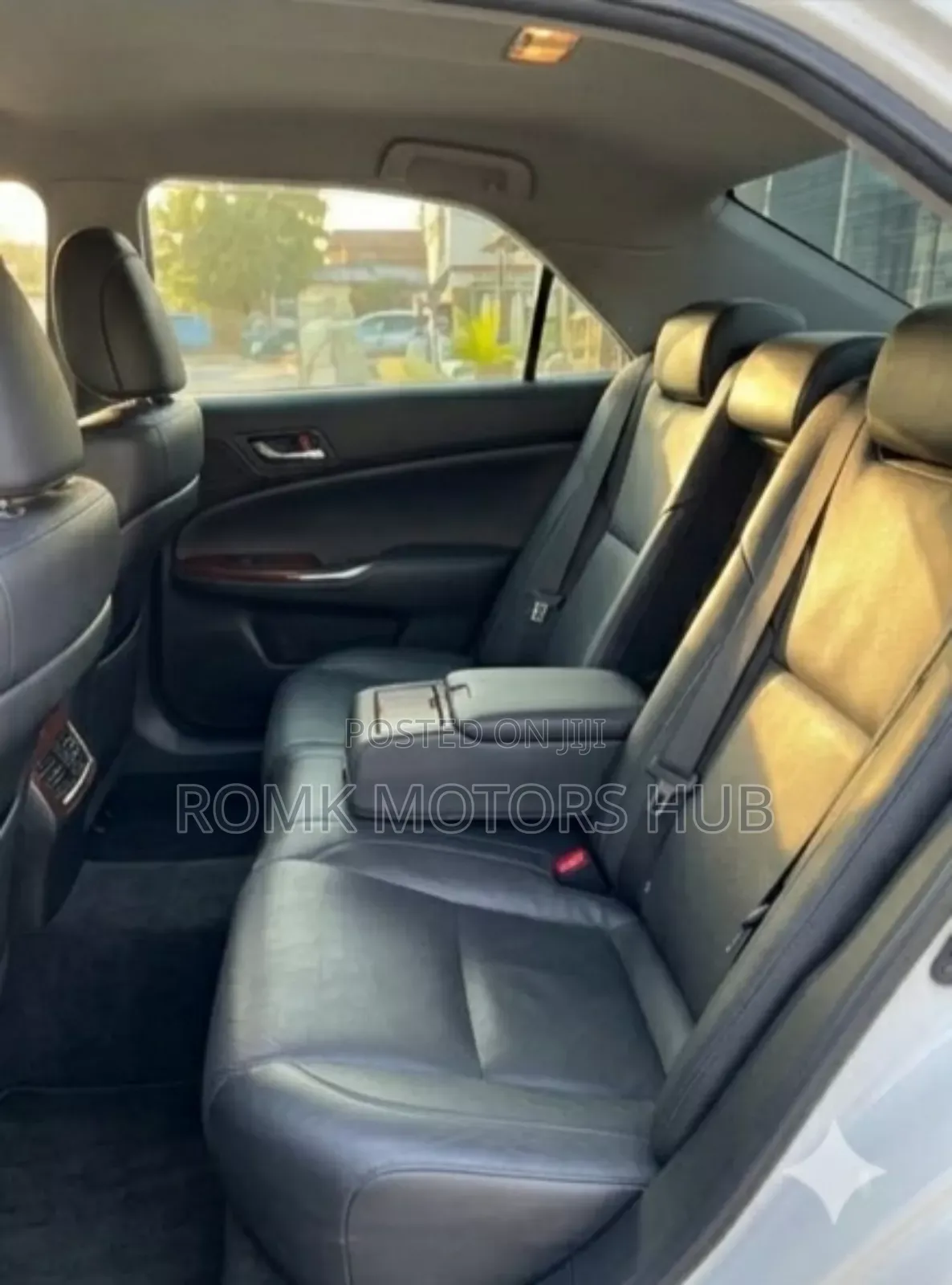 Toyota Crown 2006 White