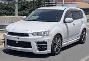 Mitsubishi Outlander 2010 White