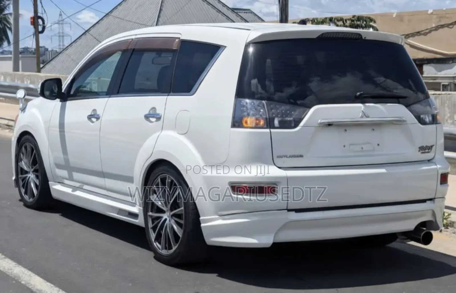 Mitsubishi Outlander 2010 White