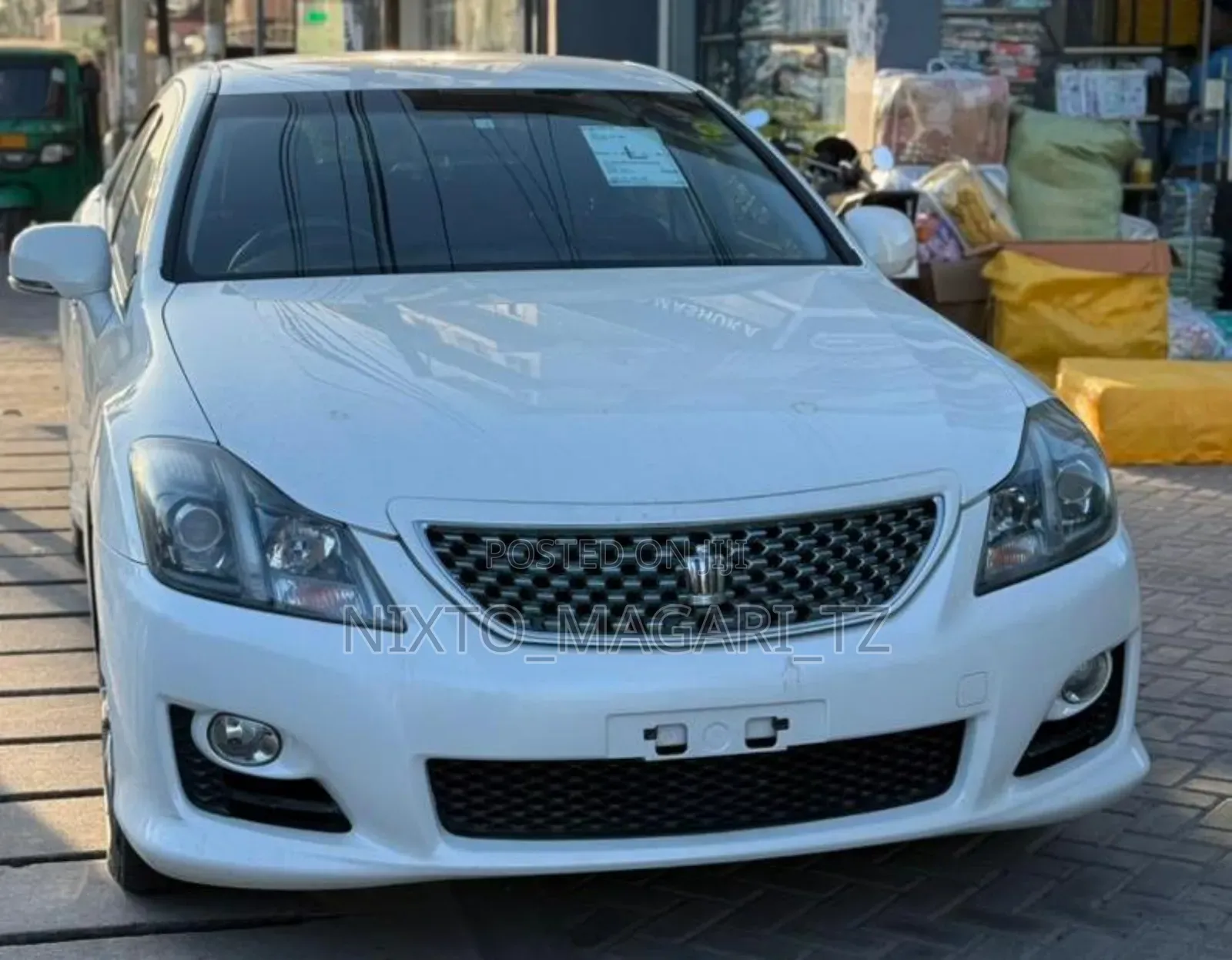 Toyota Crown 2009 White