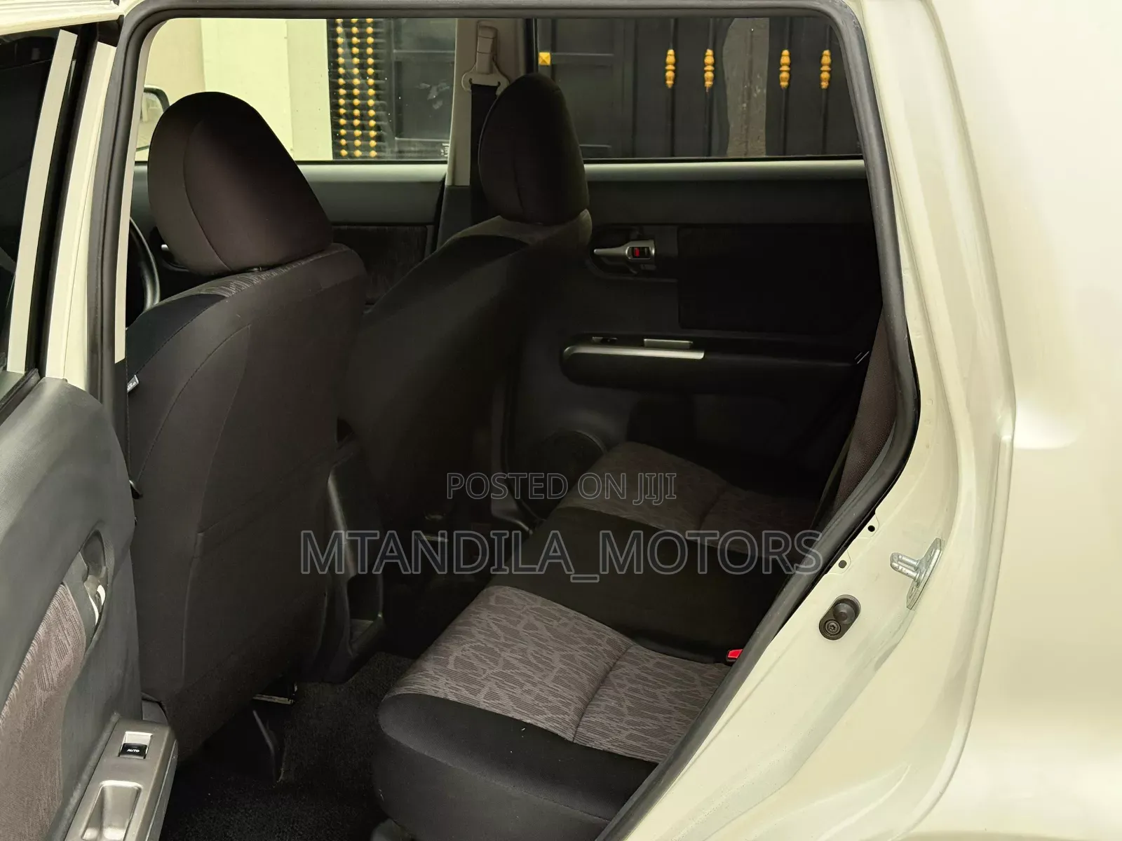 Toyota Corolla Rumion Hatchback 1.8 AWD 2011 White