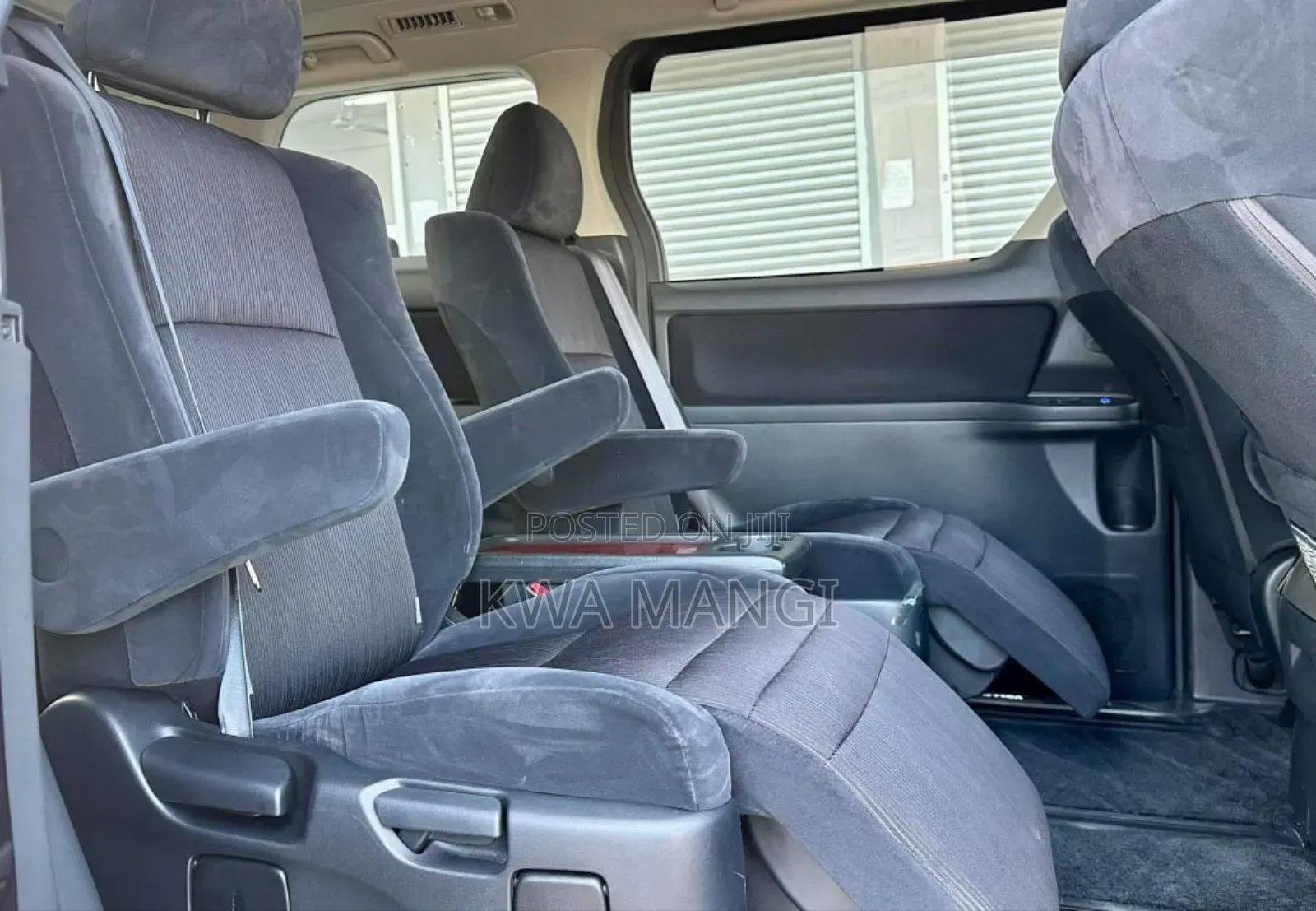 Toyota Alphard 2009 Burgundy
