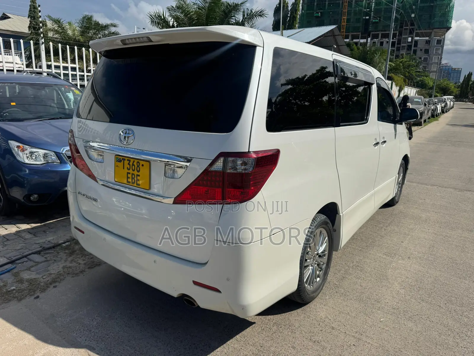 Toyota Alphard 2.4 Petrol FWD 2010 White