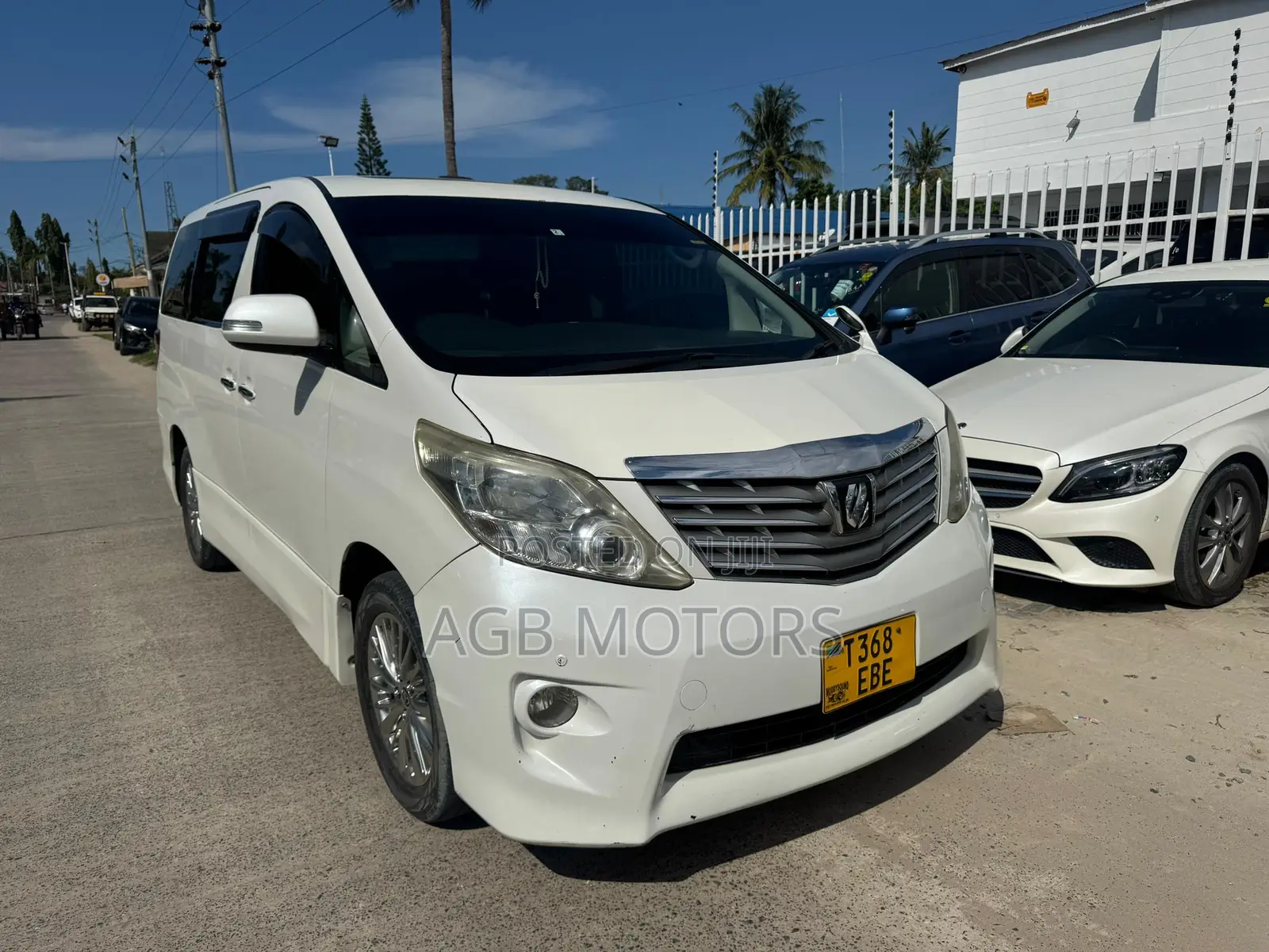 Toyota Alphard 2.4 Petrol FWD 2010 White