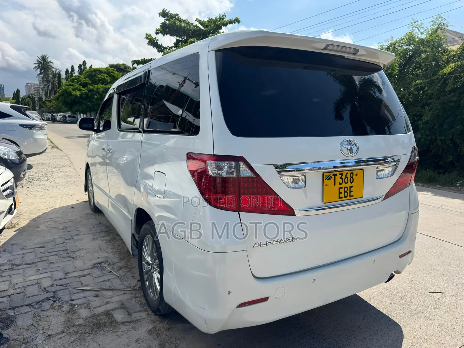 Toyota Alphard 2.4 Petrol FWD 2010 White