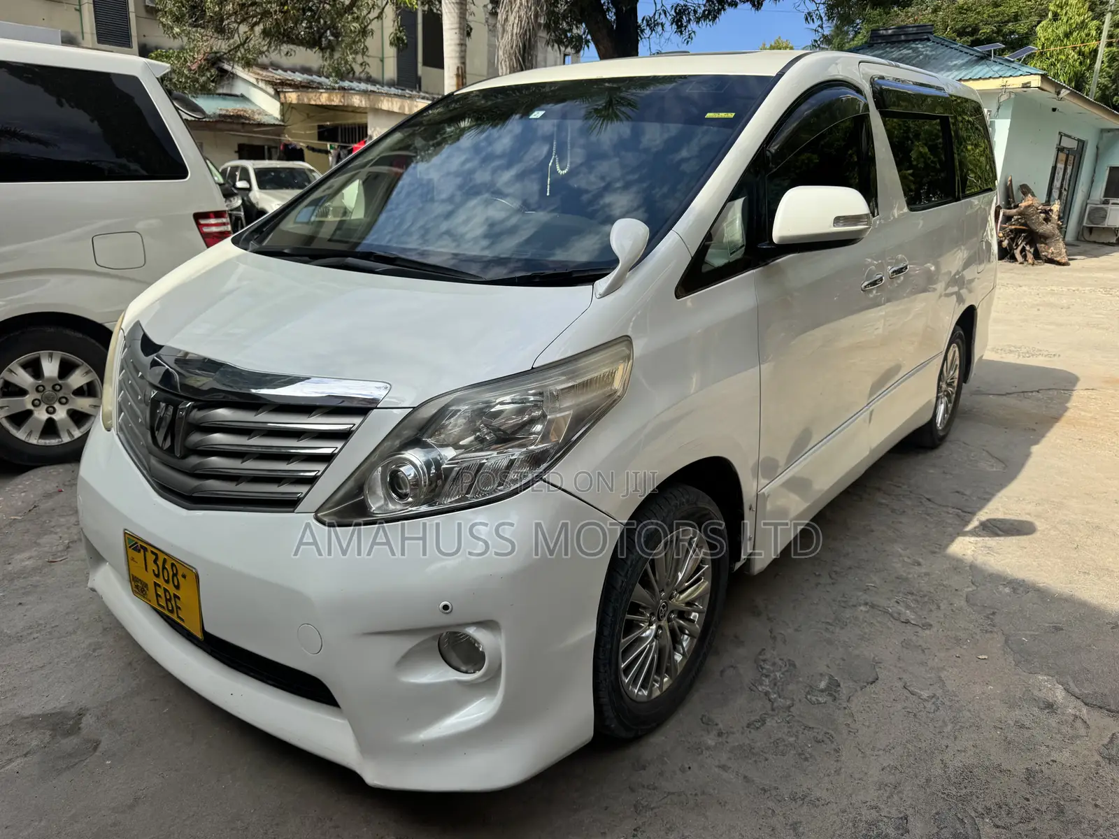 Toyota Alphard 2010 White