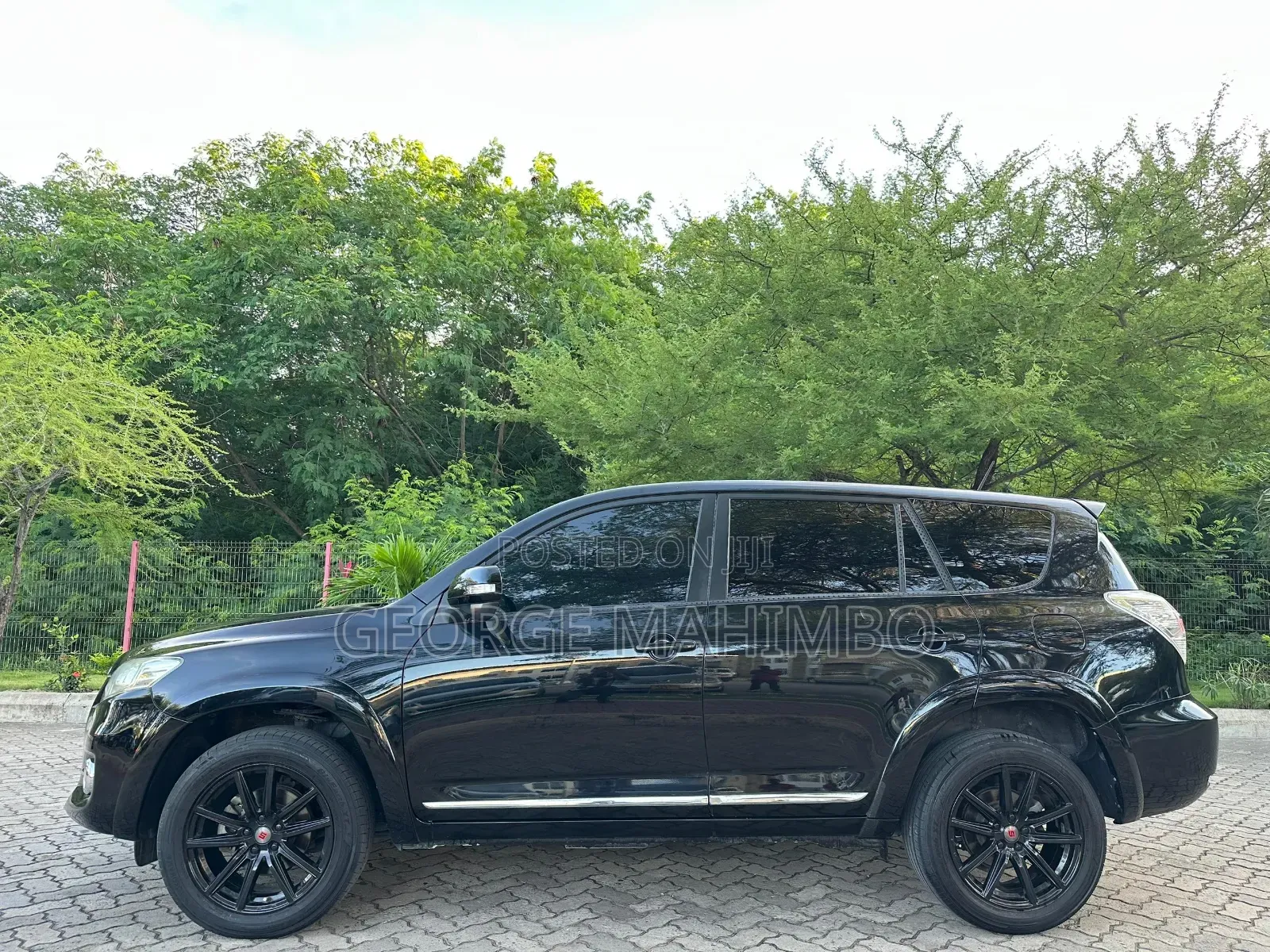 Toyota Vanguard 2010 Black