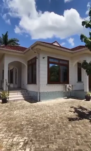 4bdrm House in Goba for sale