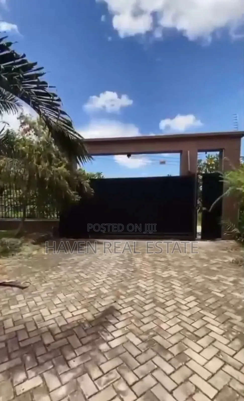 4bdrm House in Goba for sale