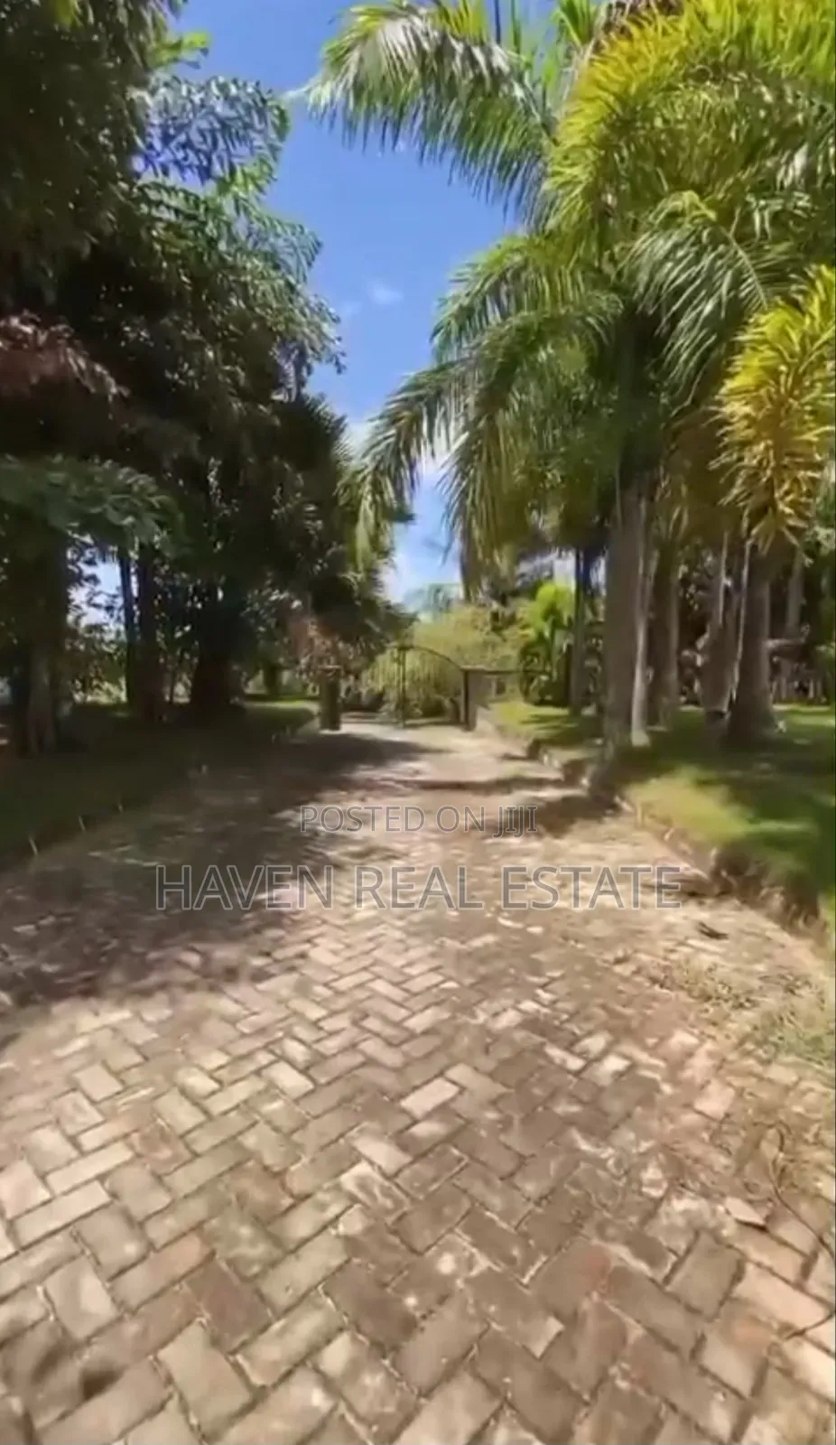 4bdrm House in Goba for sale