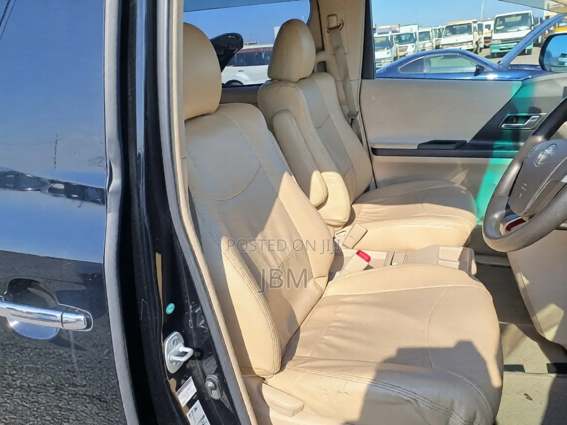 Toyota Alphard 2010 Black