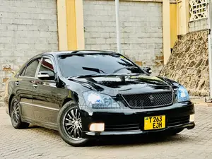 Toyota Crown Royale 2005 Black