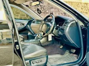 Toyota Crown Royale 2005 Black