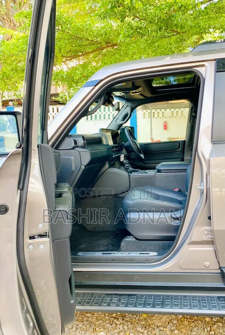 Toyota Land Cruiser LC250 2024 Beige