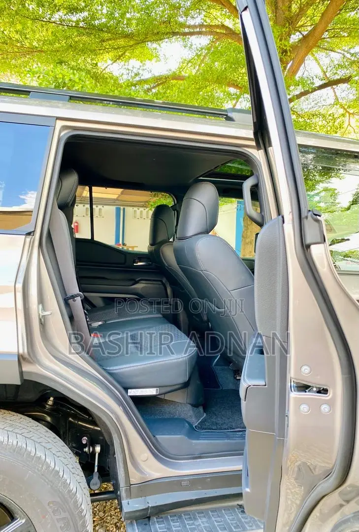 Toyota Land Cruiser LC250 2024 Beige