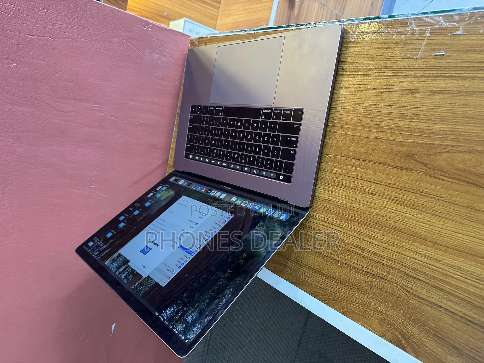 Laptop Apple MacBook Pro 2018 16GB Intel Core i7 SSD 512GB