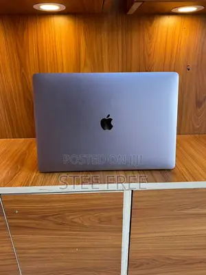 Laptop Apple MacBook Pro 2018 8GB Intel Core i5 SSD 512GB