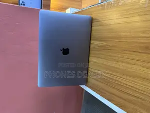 Laptop Apple MacBook Pro 2018 8GB Intel Core i5 SSD 512GB