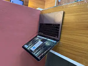 Laptop Apple MacBook Pro 2018 8GB Intel Core i5 SSD 512GB