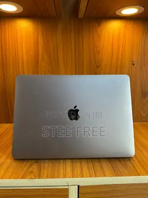 Laptop Apple MacBook 2018 16GB Intel Core i7 SSD 512GB