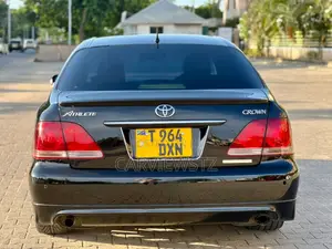 Toyota Crown 2004 Black