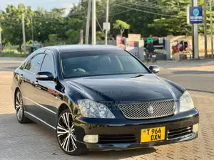 Toyota Crown 2004 Black