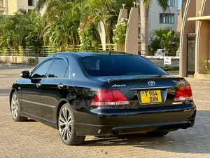 Toyota Crown 2004 Black