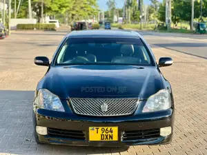 Toyota Crown 2004 Black