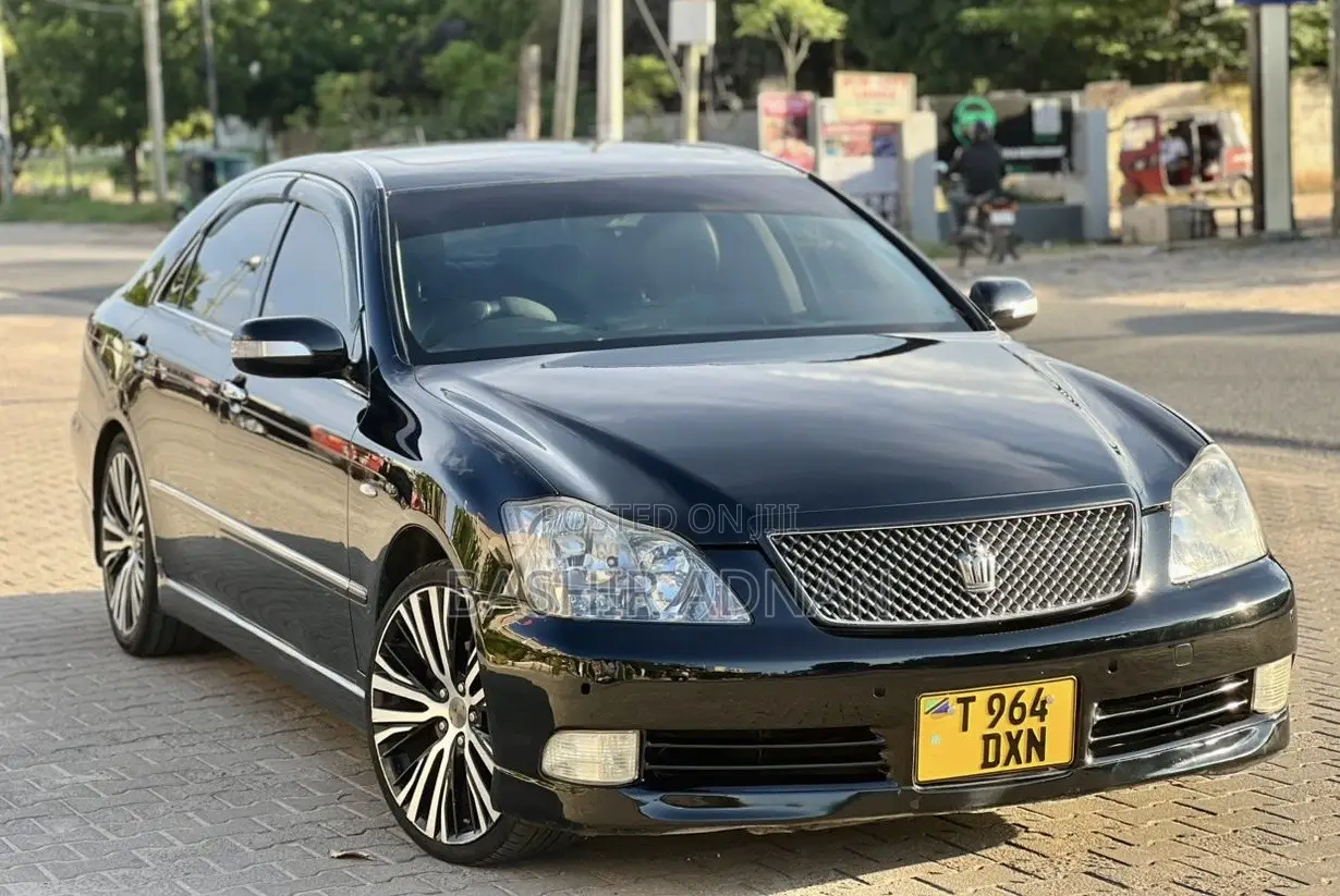 Toyota Crown 2004 Black