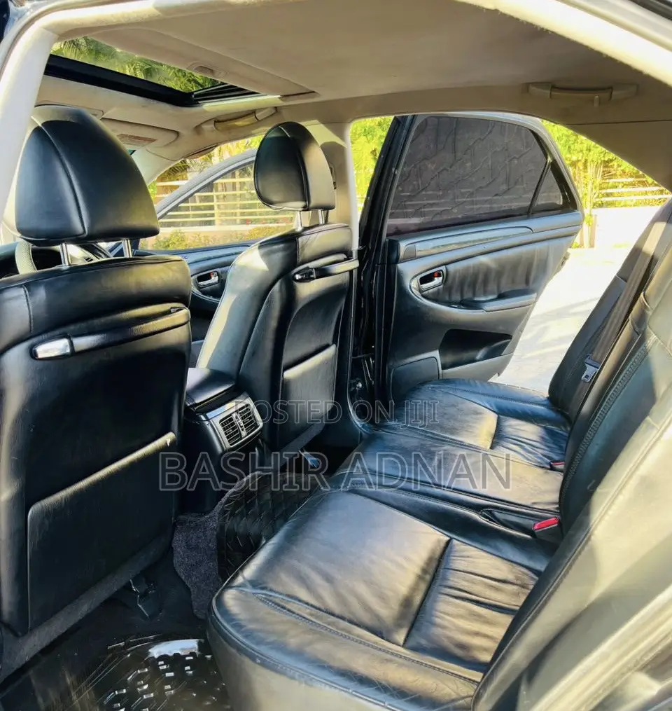 Toyota Crown 2004 Black