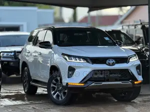 Toyota Fortuner 2.8 D AWD 2024 White