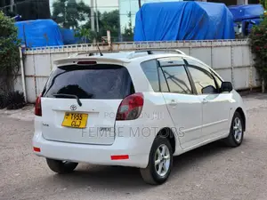 Toyota Corolla Spacio 2005 White