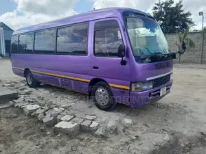 Toyota Coaster 2000 Blue