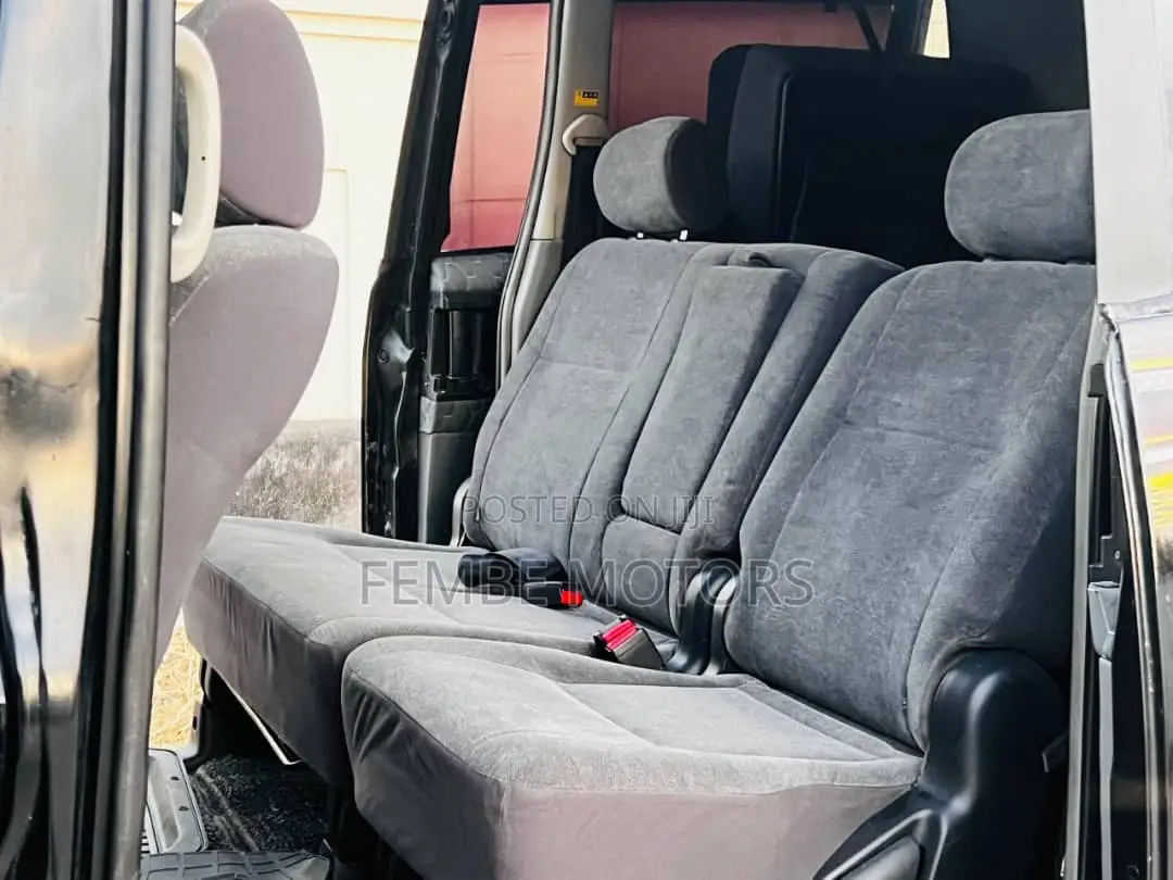 Toyota Noah 2005 Black