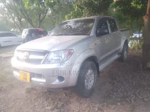 Toyota Hilux 2006 Silver