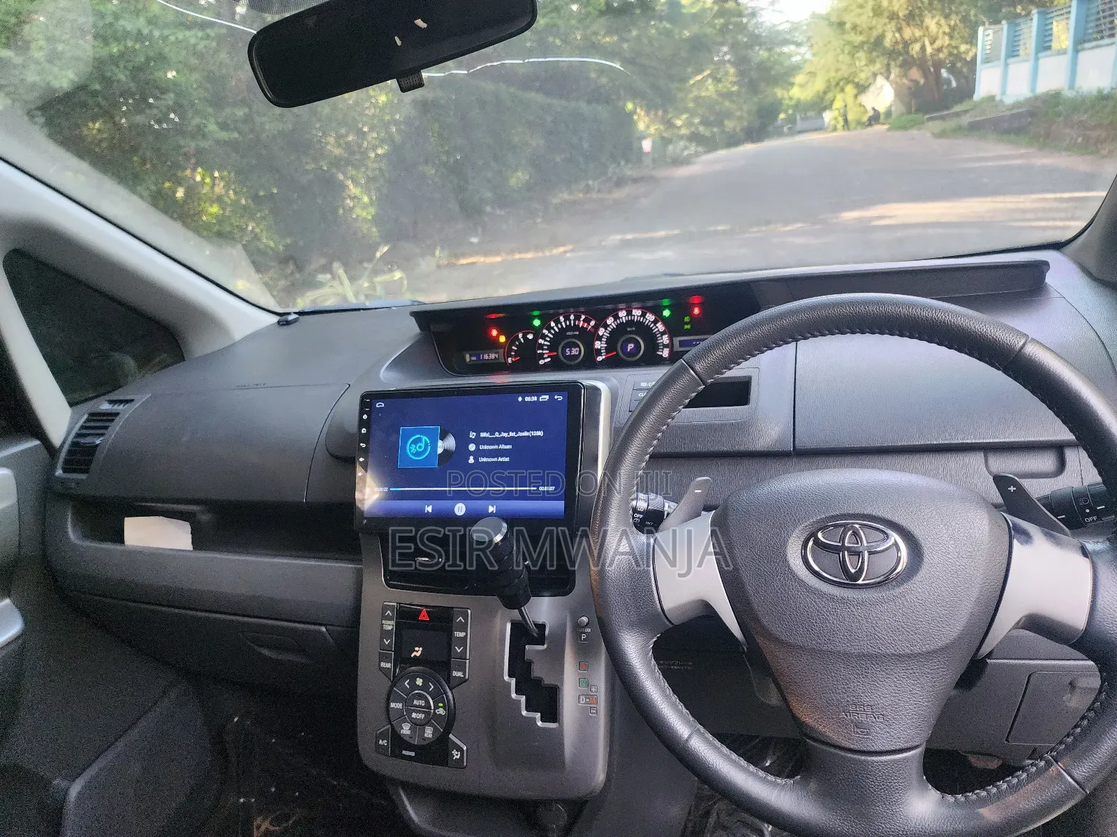 Toyota Noah 2009 Gray