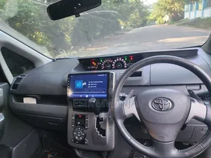 Toyota Noah 2009 Gray