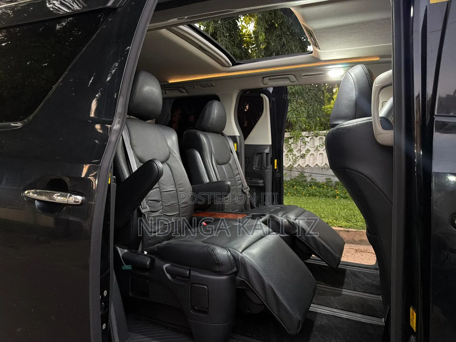 Toyota Alphard 2010 Black