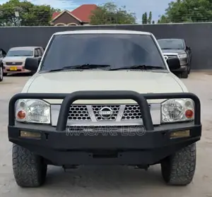Nissan Hardbody 2007 Off white