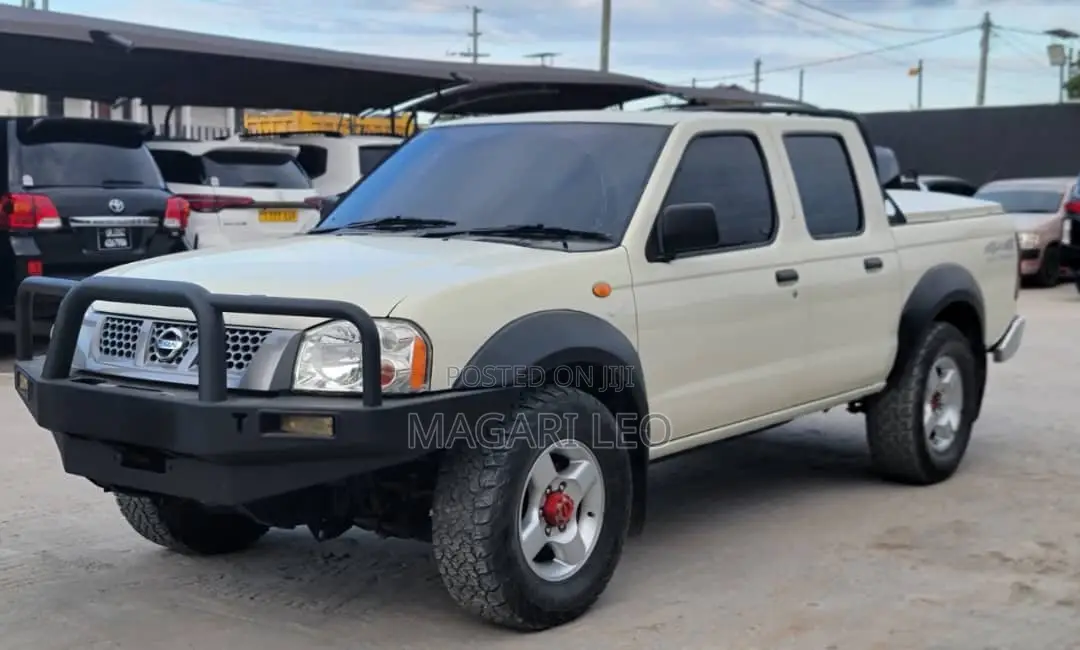 Nissan Hardbody 2007 Off white