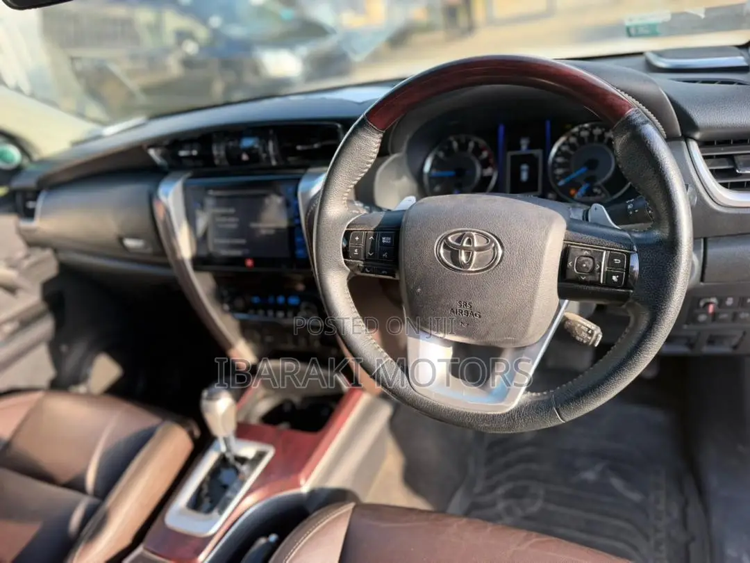Toyota Fortuner 2.8 D AWD 2019 White