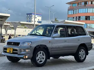 Toyota RAV4 Base 4x4 1999 Silver