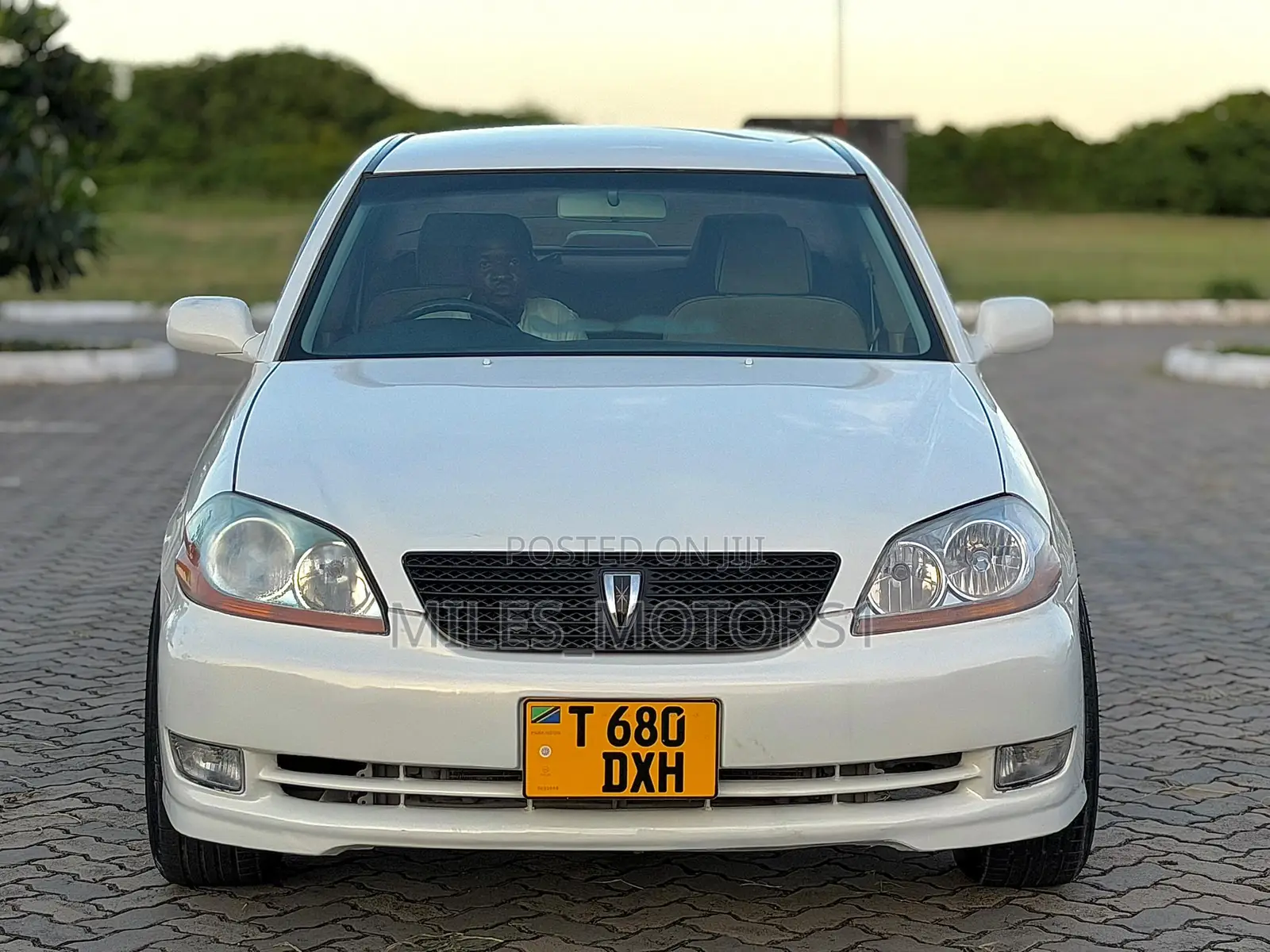 Toyota Mark II 2004 White