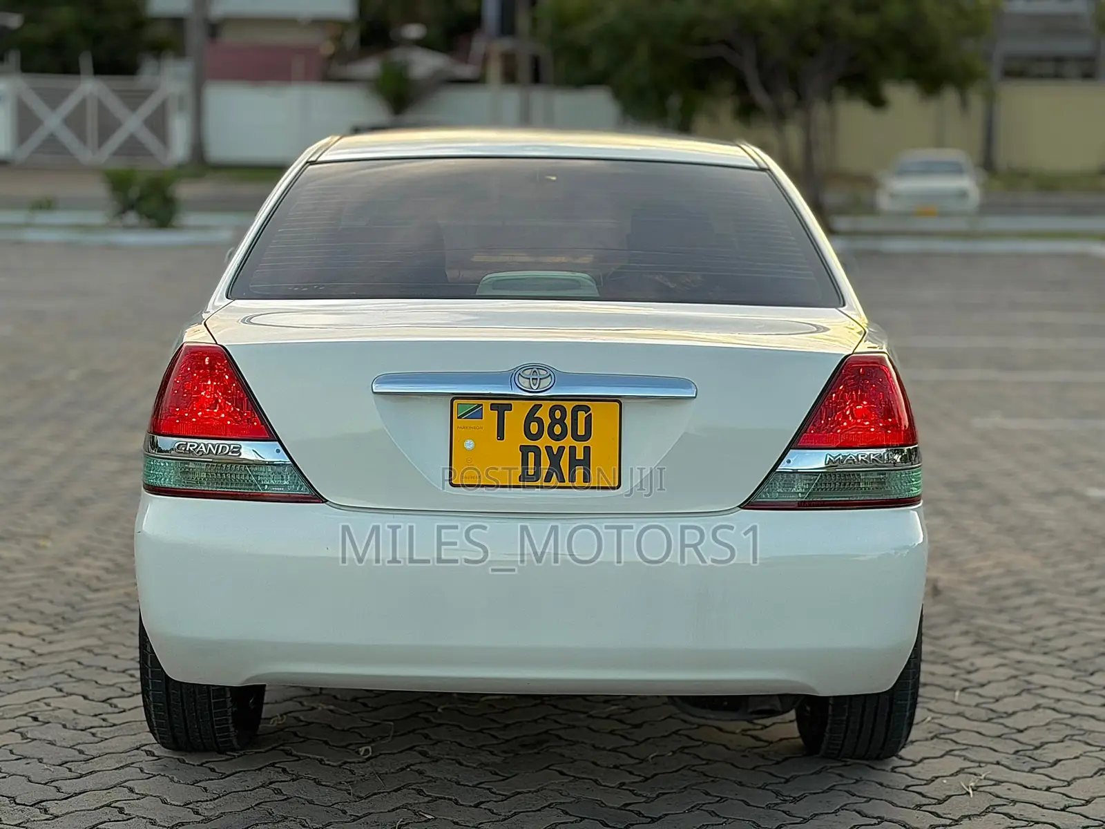 Toyota Mark II 2004 White