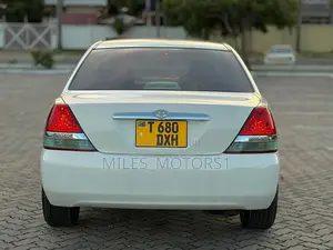 Toyota Mark II 2004 White