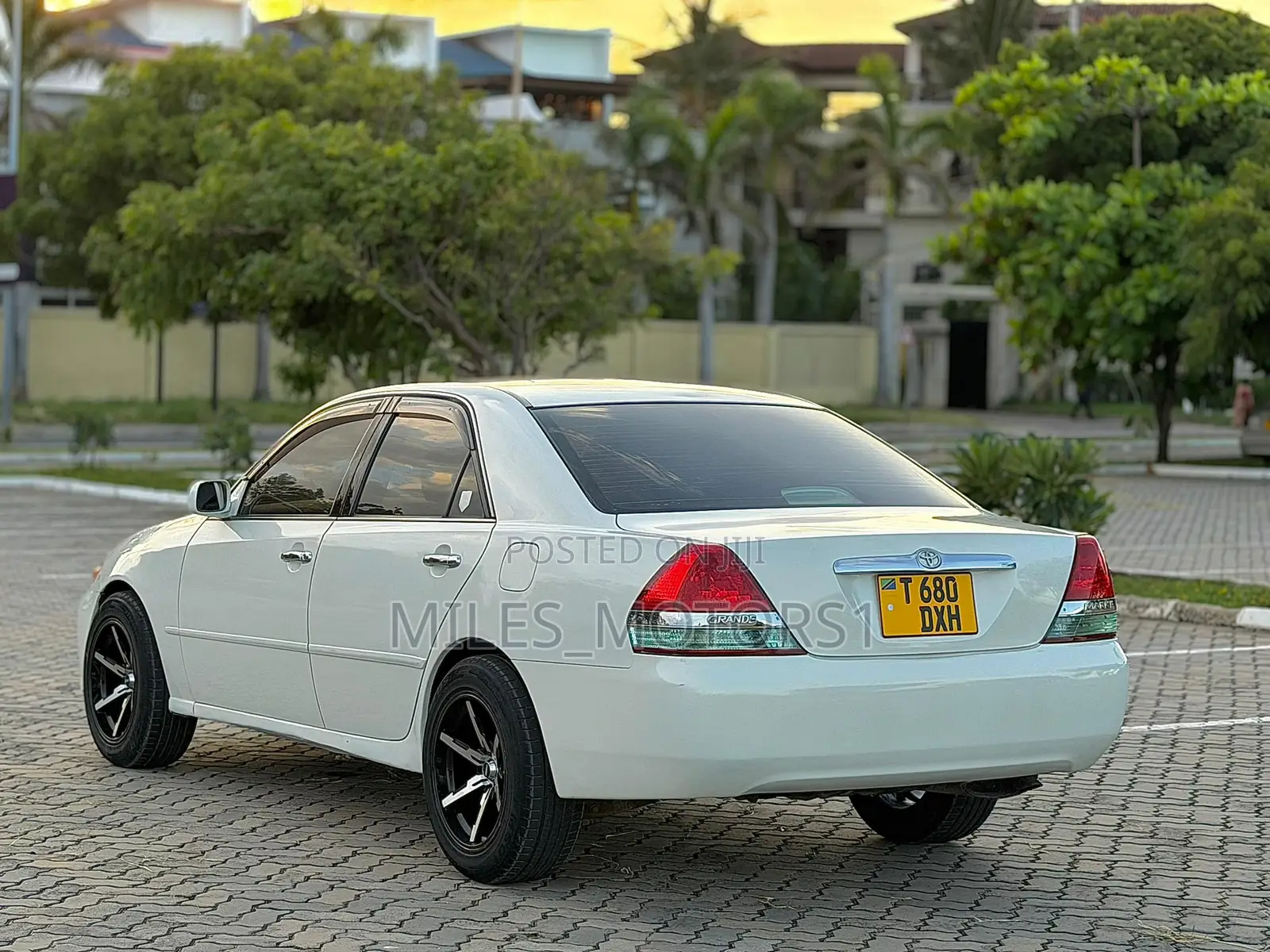 Toyota Mark II 2004 White