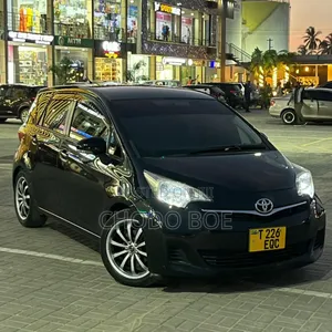 Toyota Ractis 2012 Black