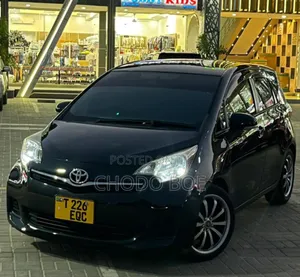 Toyota Ractis 2012 Black