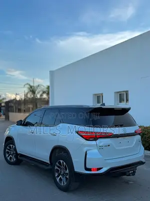 Toyota Fortuner 2024 White